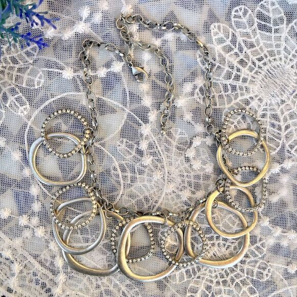 Vintage Premier Designs Brushed Silver Rhinestone Circles Necklace Y2K - Picture 2 of 8